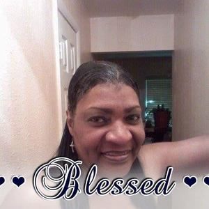 Meet your Posher, Juanita